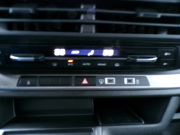 Image véhicule  Opel VIVARO (27)