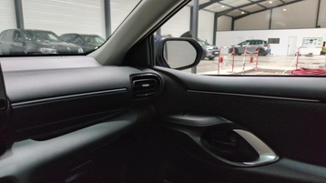Image véhicule  Toyota YARIS (15)