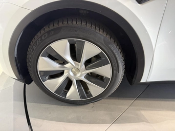 Image véhicule  Tesla MODEL Y (47)