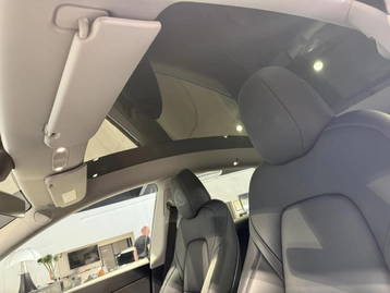 Image véhicule  Tesla MODEL Y (20)