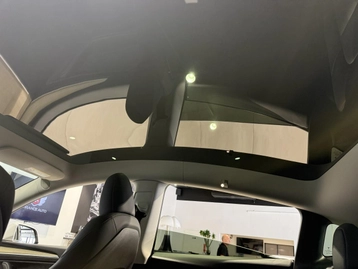 Image véhicule  Tesla MODEL Y (41)