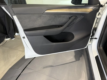 Image véhicule  Tesla MODEL Y (8)