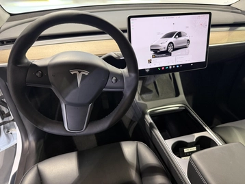 Image véhicule  Tesla MODEL Y (12)