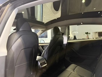 Image véhicule  Tesla MODEL Y (24)