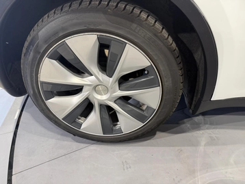 Image véhicule  Tesla MODEL Y (46)