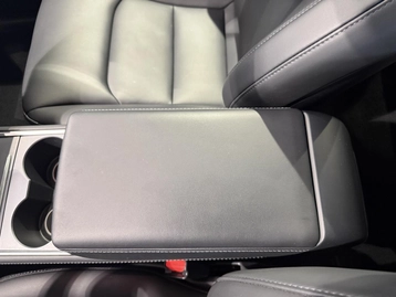 Image véhicule  Tesla MODEL Y (18)