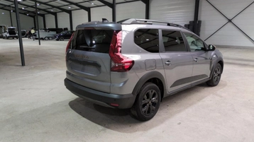 Image véhicule  Dacia JOGGER (3)
