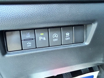 Image véhicule  Suzuki SWIFT (8)