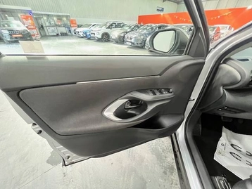 Image véhicule  Toyota YARIS CROSS (8)