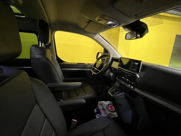 Image véhicule  Peugeot TRAVELLER (30)