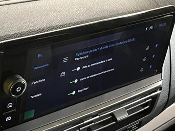 Image véhicule  Peugeot TRAVELLER (22)