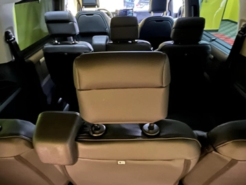 Image véhicule  Peugeot TRAVELLER (37)