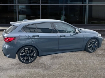 Image véhicule  BMW 1 Berline (4)