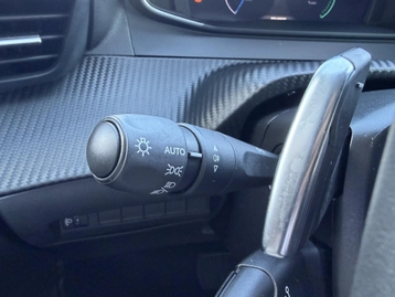 Image véhicule  Peugeot 208 (35)