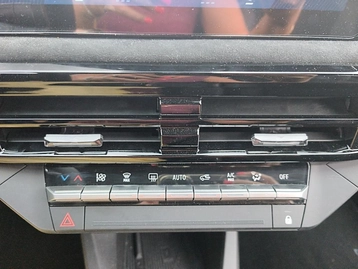 Image véhicule  Renault CLIO (32)