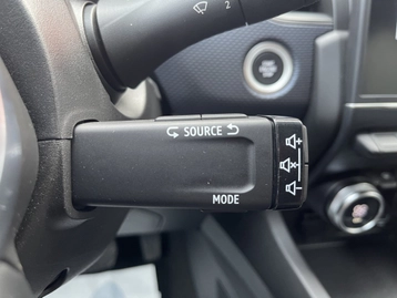 Image véhicule  Renault ARKANA (13)