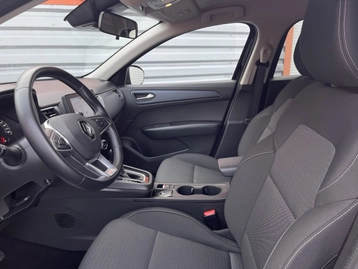 Image véhicule  Renault ARKANA (3)