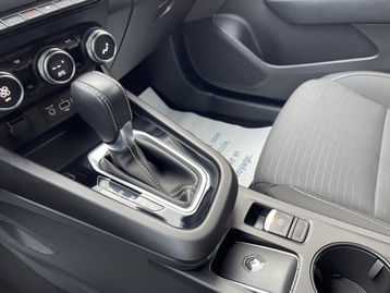 Image véhicule  Renault ARKANA (23)