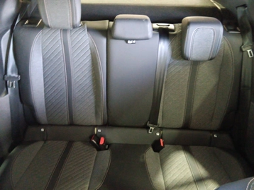 Image véhicule  Peugeot 2008 (16)