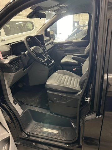 Image véhicule  Ford Tourneo Custom (11)