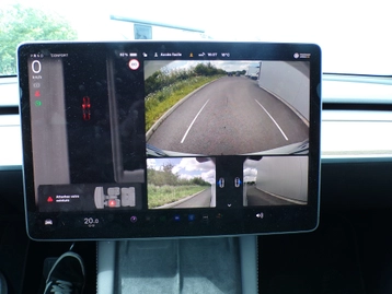 Image véhicule  Tesla MODEL Y (10)