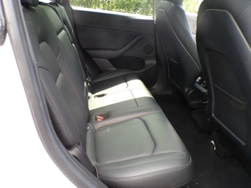 Image véhicule  Tesla MODEL Y (13)