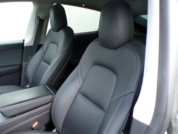 Image véhicule  Tesla MODEL Y (12)