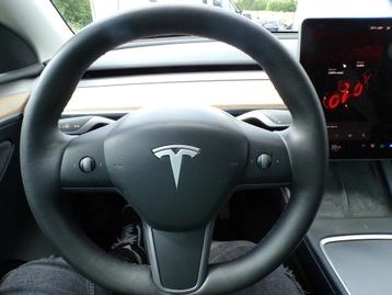 Image véhicule  Tesla MODEL Y (9)