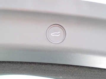 Image véhicule  Tesla MODEL Y (15)