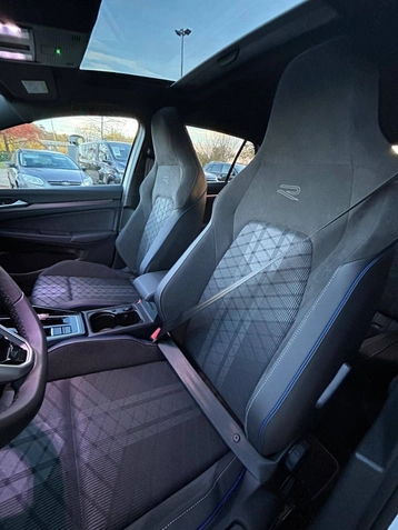 Image véhicule  Volkswagen GOLF (14)