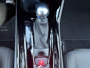 Image véhicule  Toyota C-HR (28)