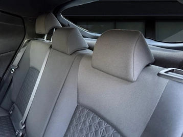 Image véhicule  Toyota C-HR (15)