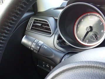 Image véhicule Suzuki SWIFT (37) Image véhicule Suzuki SWIFT (37)