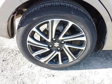 Image véhicule Suzuki SWIFT (45) Image véhicule Suzuki SWIFT (45)