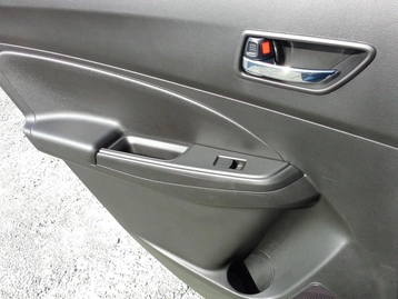 Image véhicule Suzuki SWIFT (25) Image véhicule Suzuki SWIFT (25)