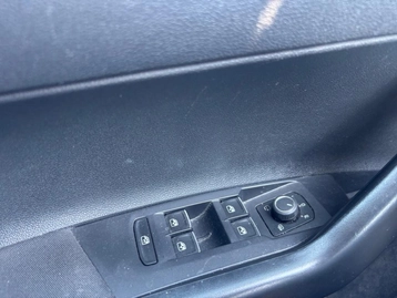 Image véhicule  Volkswagen POLO (19)