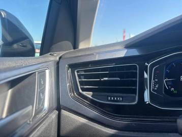 Image véhicule  Volkswagen POLO (23)