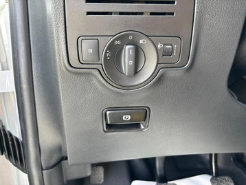 Image véhicule Mercedes VITO (14) Image véhicule Mercedes VITO (14)