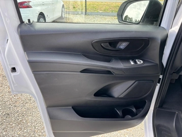 Image véhicule Mercedes VITO (17) Image véhicule Mercedes VITO (17)