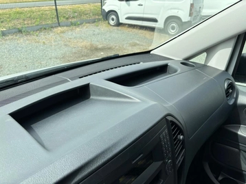 Image véhicule Mercedes VITO (15) Image véhicule Mercedes VITO (15)