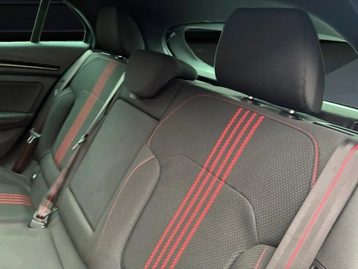 Image véhicule  Renault MEGANE (22)