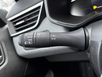 Image véhicule  Renault CLIO (9)