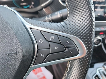 Image véhicule  Renault ARKANA (15)