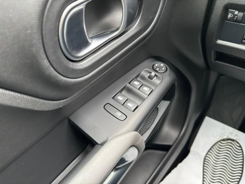 Image véhicule Citroën C5 AIRCROSS (17) Image véhicule Citroën C5 AIRCROSS (17)