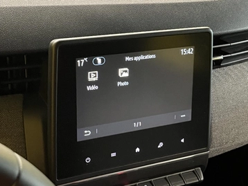 Image véhicule  Renault CLIO (23)