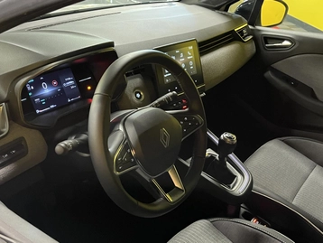 Image véhicule  Renault CLIO (36)