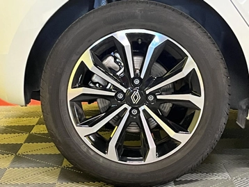 Image véhicule  Renault CLIO (33)