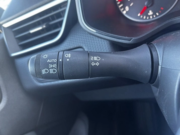 Image véhicule  Renault CLIO (9)
