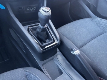 Image véhicule  Renault CLIO (21)