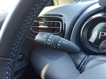 Image véhicule  Toyota YARIS (40)